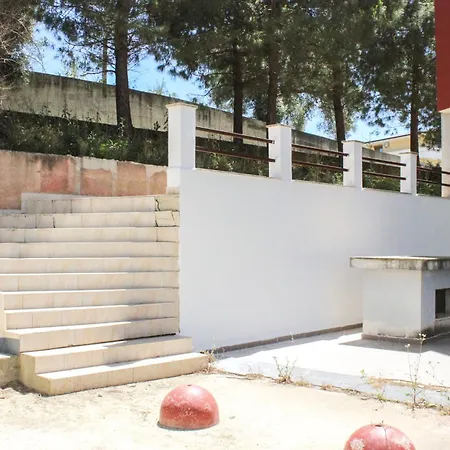 White Daire Golem (Tirana)