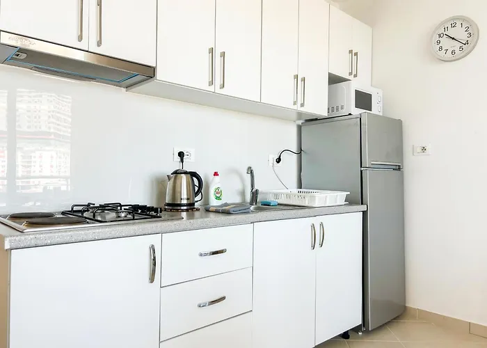 White * Golem (Tirana)